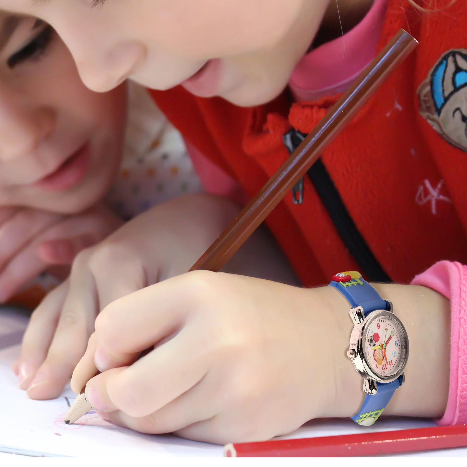 ساعة يد بتصميم مضرب التنس كوارتز كرتونية لساعة بلاستيكية خارجية رياضية ثلاثية الأبعاد