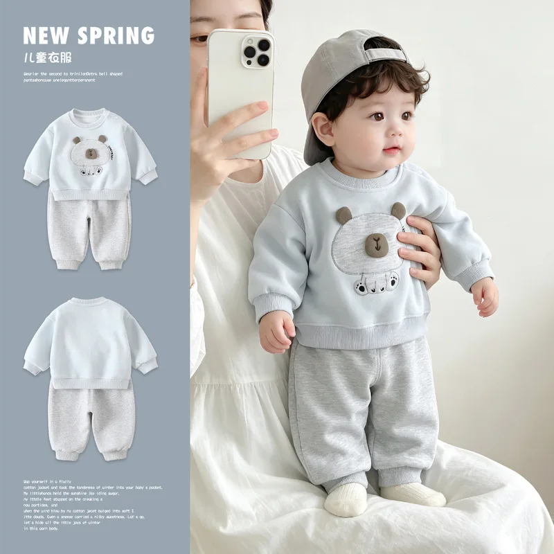 2026New autumn collection for childrenaCute cartoon-style top, baby autumn bear sweatshirt set, suitable for wearing as outerwea