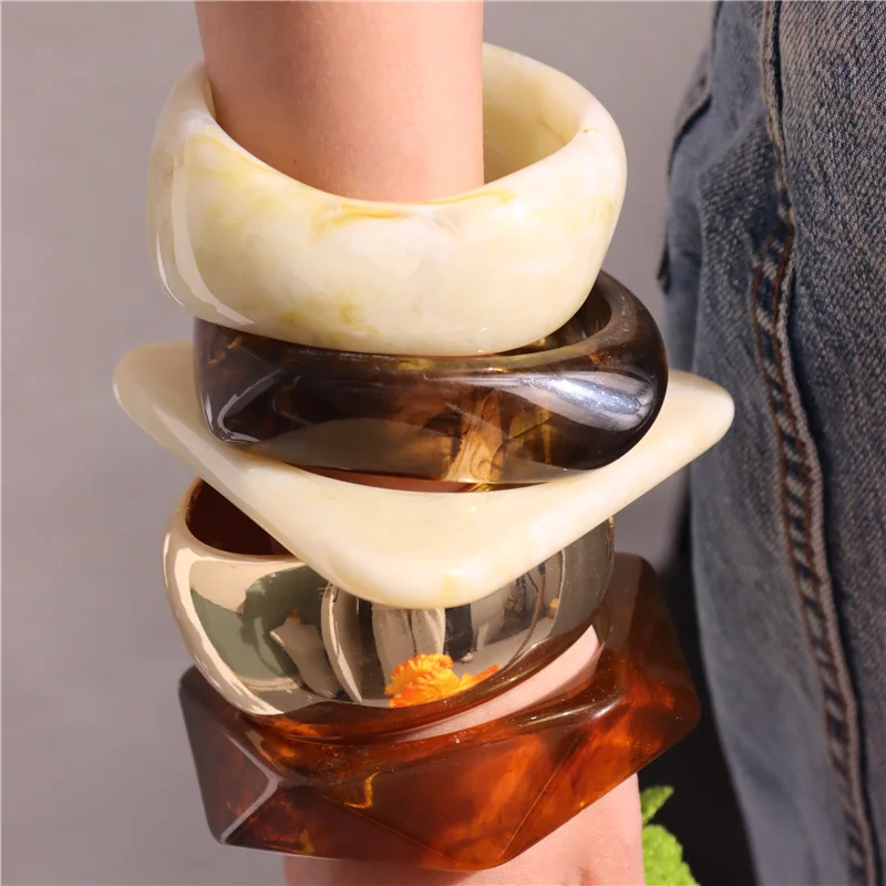 HUANZHI Vintage Resin Triangle Design Wide Bangle Bracelets Geometric  Wide Stackable Bracelet Fashion Chunky Jewelry For Women