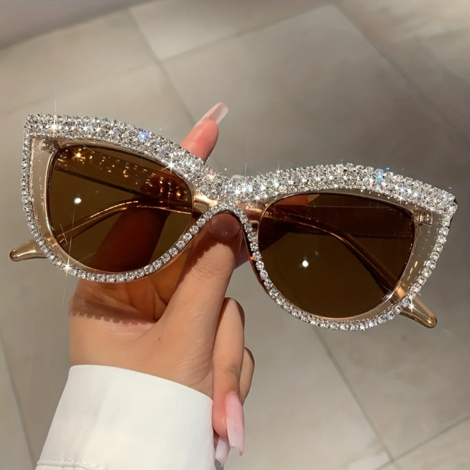 Luxury Cat Eye Fashion Sunglasses For Women Men Sparkling Rhinestone Club Party Favors Decorative Glasses  inch cake pan