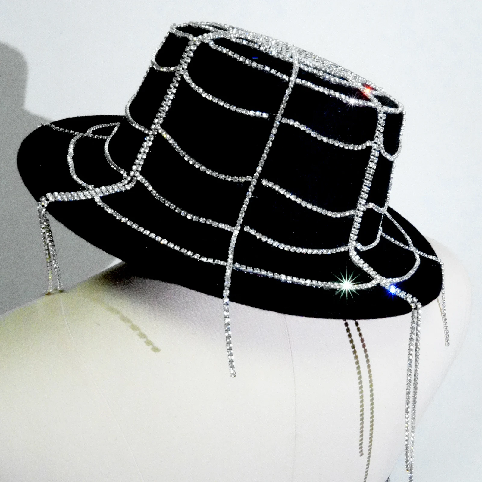 光沢のあるスパンコールメッシュオフショルダーステージパフォーマンスドレスブラックウェブシェイプトップハット誕生日パーティークラブダンスパフォーマンスコスチューム