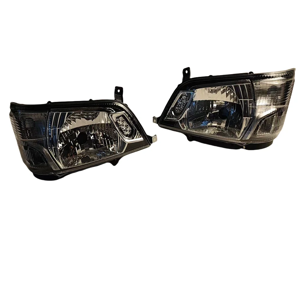 

Suitable for HINO truck 2000 model front headlights with a pair of 12V