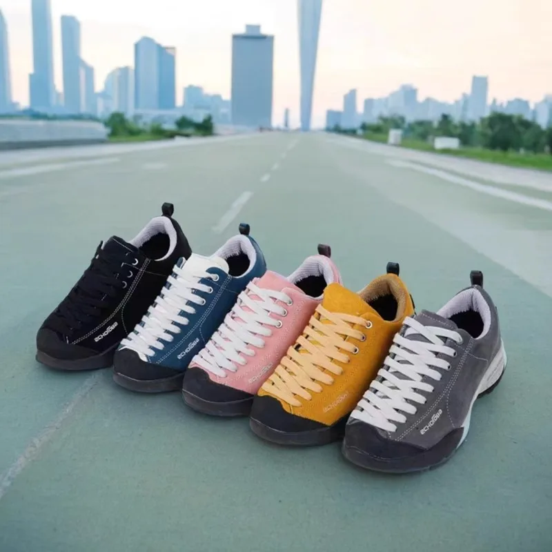 

2025 Outdoor Hiking Boots Unisex Comfortable and Versatile Couples' Hiking Shoes Sports Shoes Walking Casual Footwear