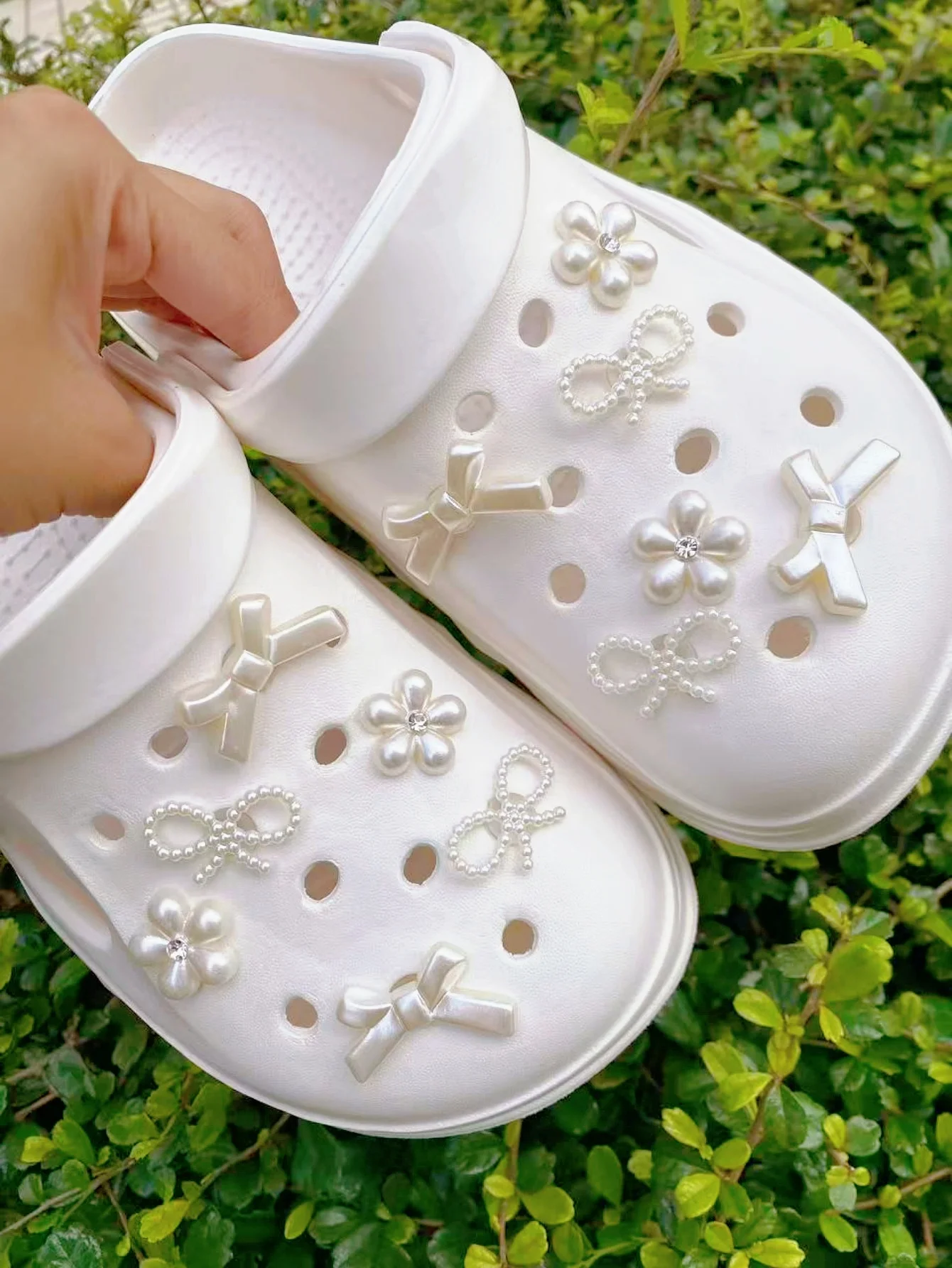 12 decorazioni fai da te con fibbia per scarpe con fiocco bianco sporco, fiori e perle, accessori multifunzionali per clip per scarpe per sandali da donna,