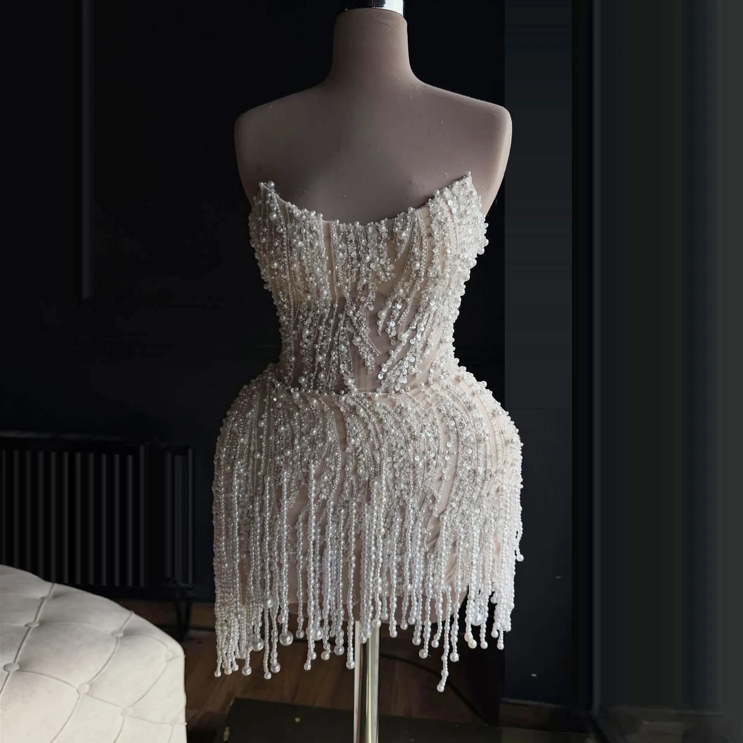 

Мини-юбка Вечернее платье с жемчужной бахромой Коктейльное платье с блестками Элегантное мини-платье без бретелек Бежевая юбка на бедрах Платье для выпускного вечера на заказ