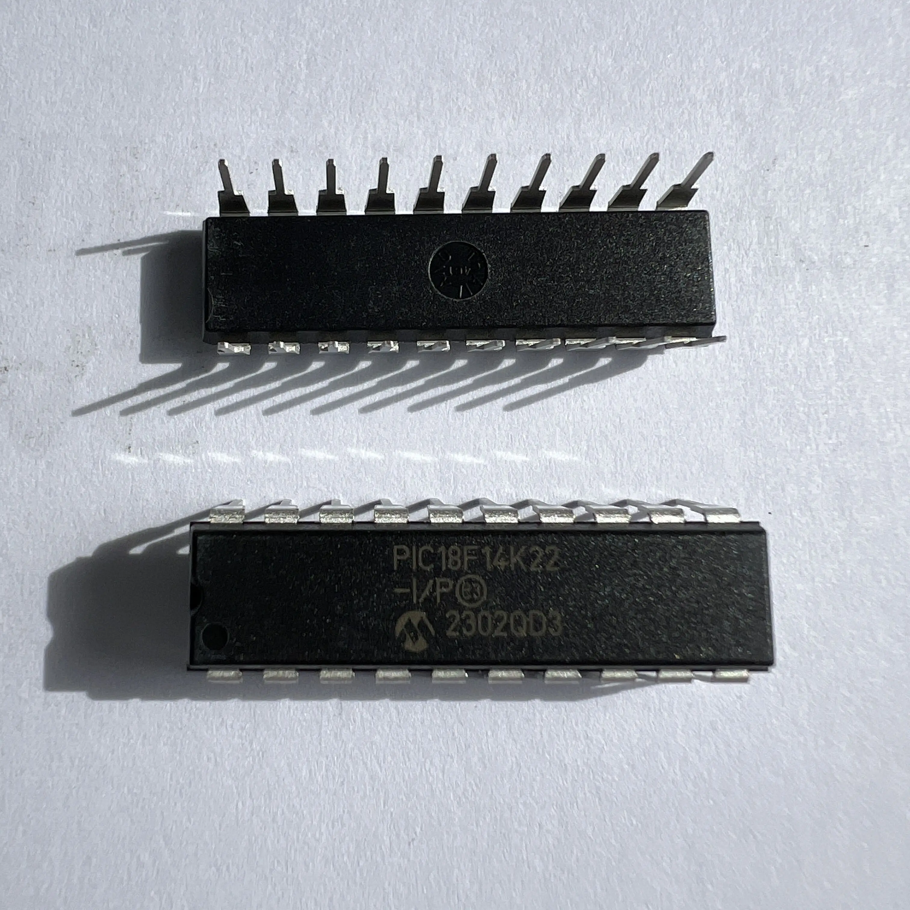 

2PCS/LOT(Microcontroller Units) PIC18F14K22-I/P