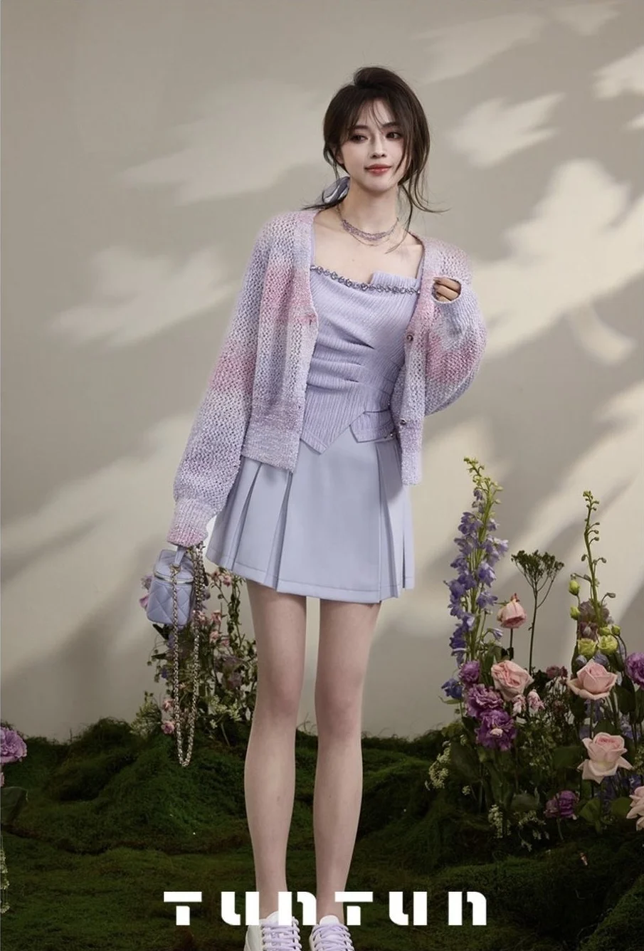 لقطة حقيقية 2025 سترة نسائية جديدة متدرجة باللون الوردي والأرجواني سترة ناعمة حلوة بأكمام طويلة ورقبة مستديرة رائعة محبوكة قمة الموضة T #5