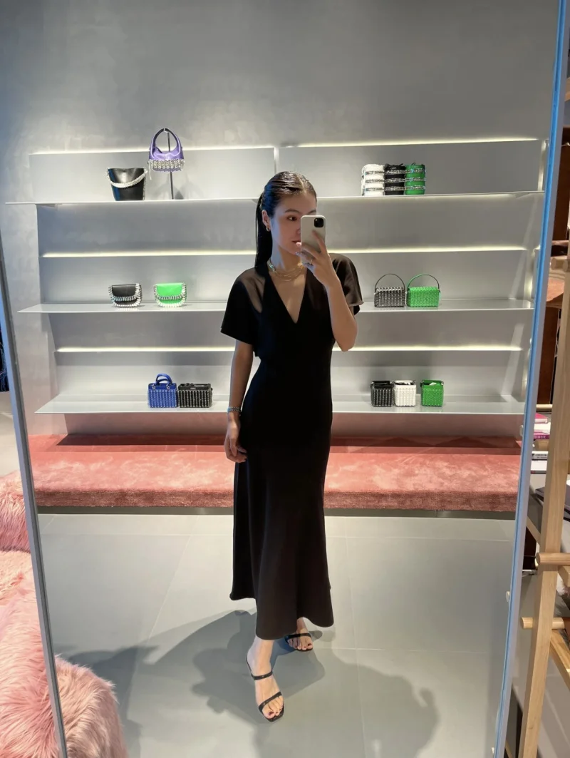 2025年夏新作 レディース エレガント セクシー Vネック シルクサテン風 ミディ丈ワンピース プロム パーティー 無地 ロングドレス