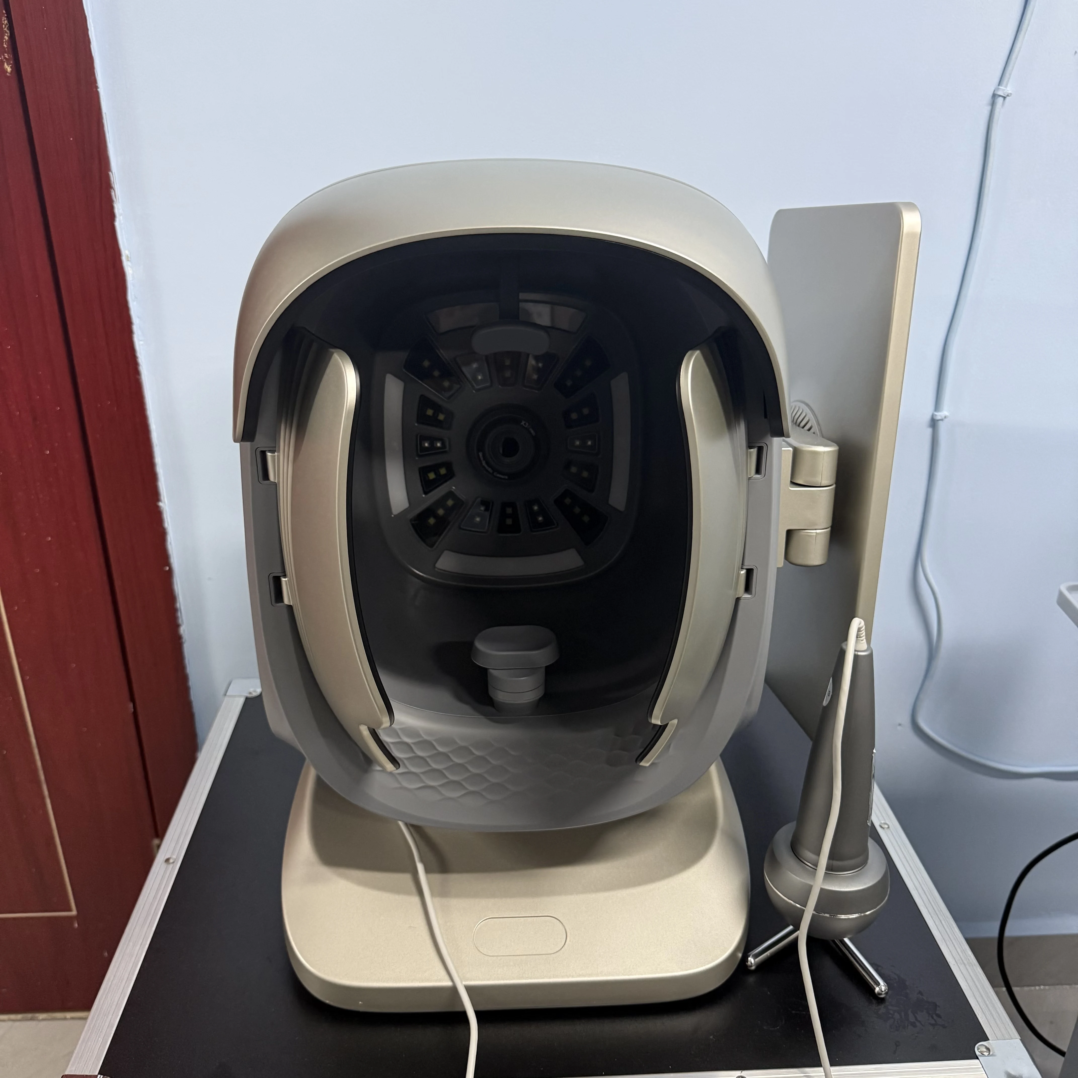 Intelligent Facial Al Scalp Skin Analyzer 5Mode Professional Skin Diagnosis Machine Multi-Spectral Analysis CE Certified