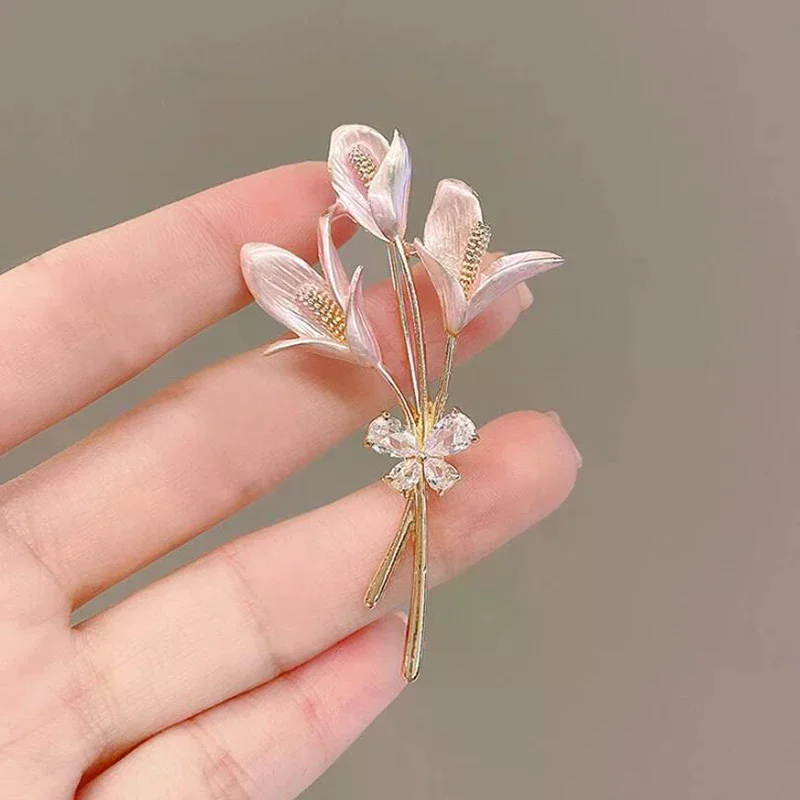 Flower Brooch Lapel Pin Rhinestone Jewelry Female Wedding Pins Large Brooches For Women Corsage Clothing Accessories Crystal