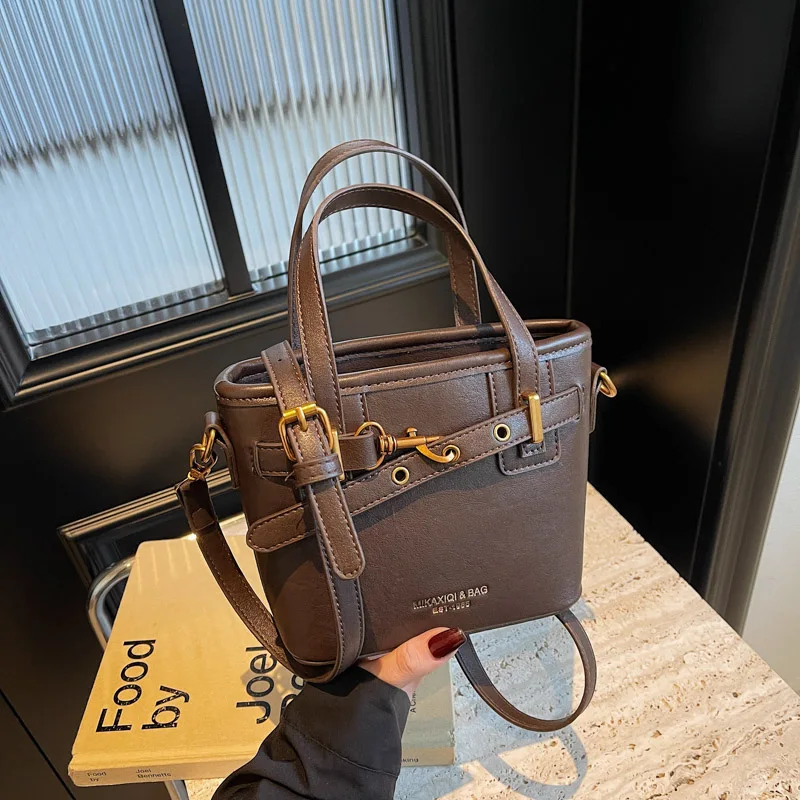 

Retro Niche Suede Women's Bag, Lightweight Luxury, Versatile Crossbody Handbag, Trendy Bucket Bag