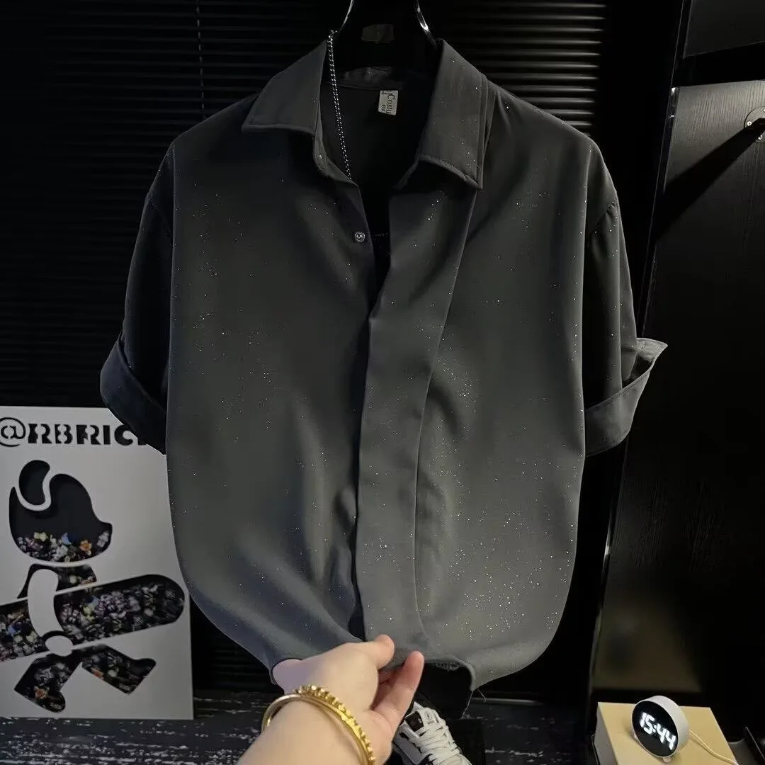 Summer 2025 new light luxury fashion solid color short sleeved shirt for men with a stylish and flowing design, loose fitting sh