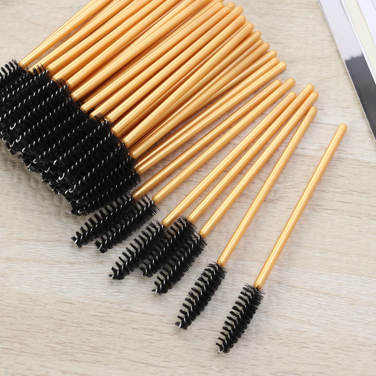 50 pcs Eyelash Mascara Brush Nylon Applicator For Clump-Free Lashes Extension Friendly Portable Makeup Tool Dual-Ended Wand