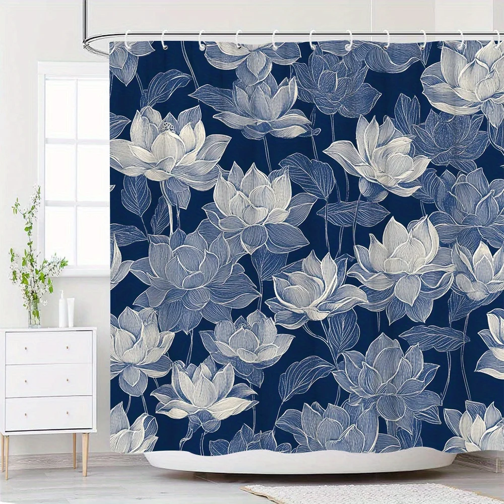 

Занавеска для душа с изображением цветка лотоса – темно-синий фон с белыми и светло-голубыми акварельными цветами лотоса, водонепроницаемый полиэстер, 12 крючков.