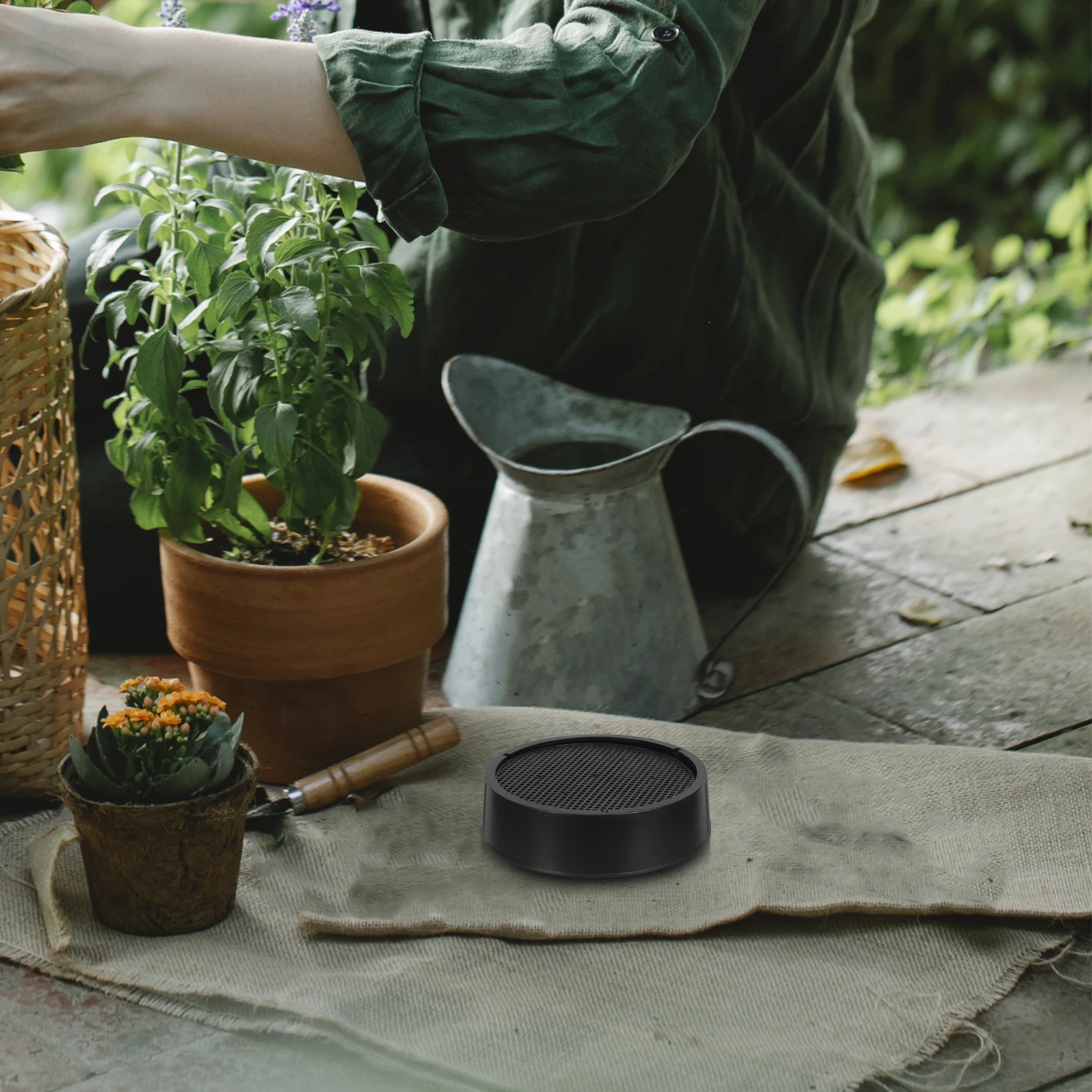 

2Sets Garden Soil Sieve Set Portable Durable Plastic Mesh Panels Small Stone Sand Soil Filter Garden Sifting Pan Tool