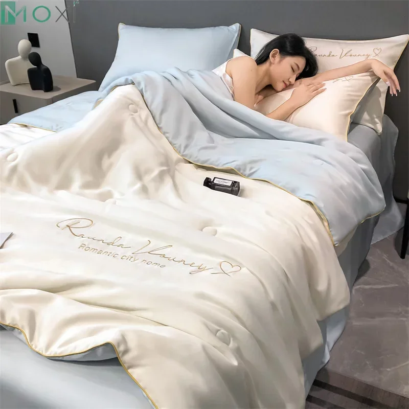 

Quilt Ice Silk Embroidery Light Luxury Wind Cotton Silk Cool Feeling Summer Quilt Breathable Bedroom Air-Conditioning Blanket