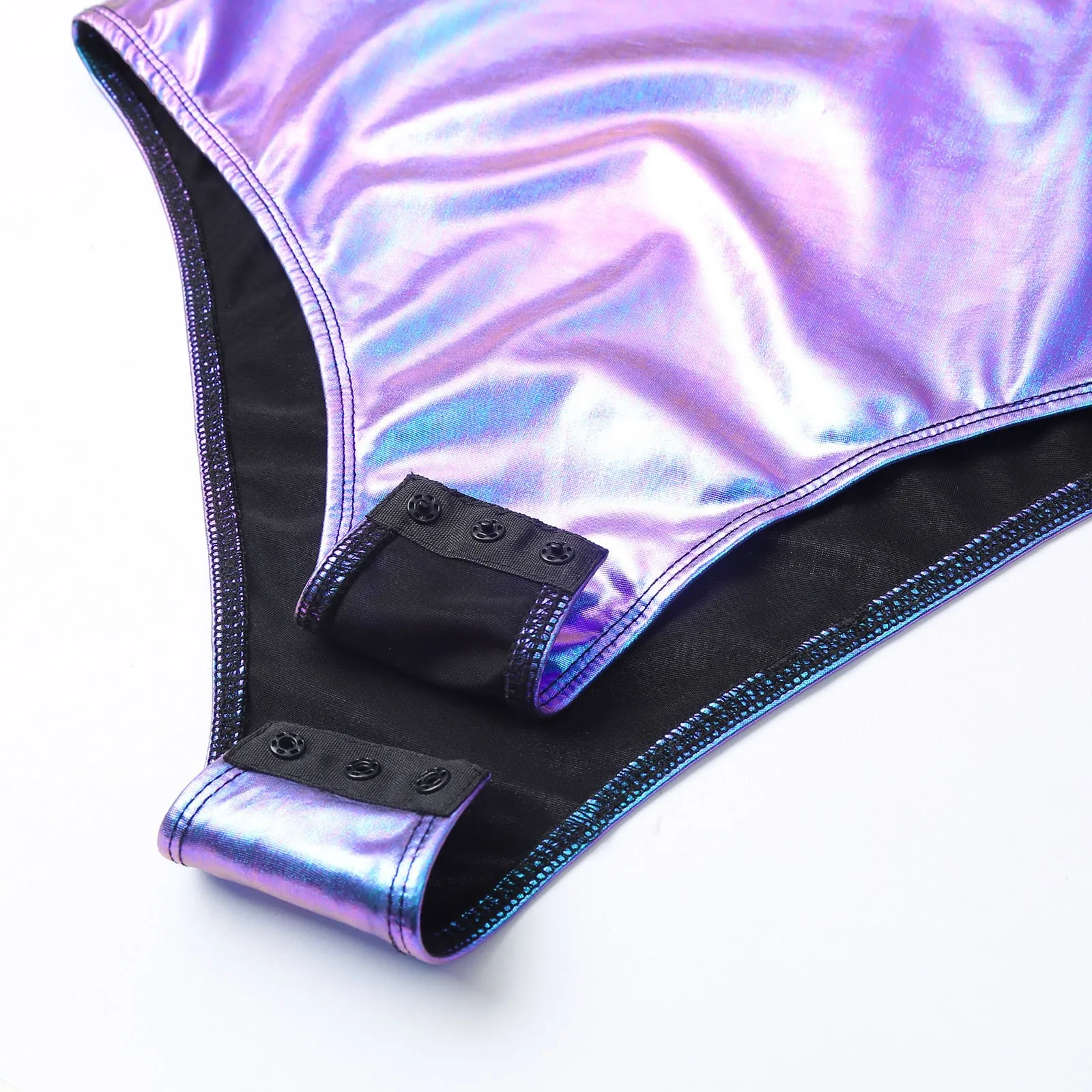 المرأة لامعة ارتداءها نظرة الرطب وهمية الرقبة طويلة الأكمام ثوب بودي كون لمهرجان الهذيان ملهى ليلي مرحلة الأداء الملابس