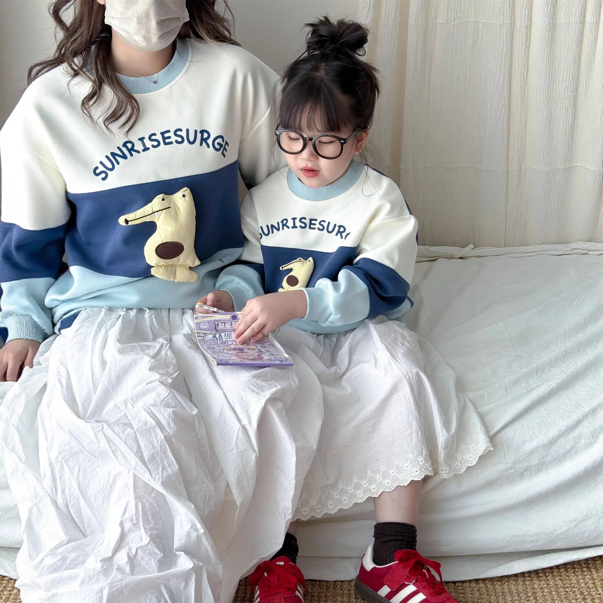 

2025 Spring Fall Family Matching Sweatshirts Parents & Kids Clothes with 3D Funny Cartoon Unisex Round Neck Cotton Tops for Baby