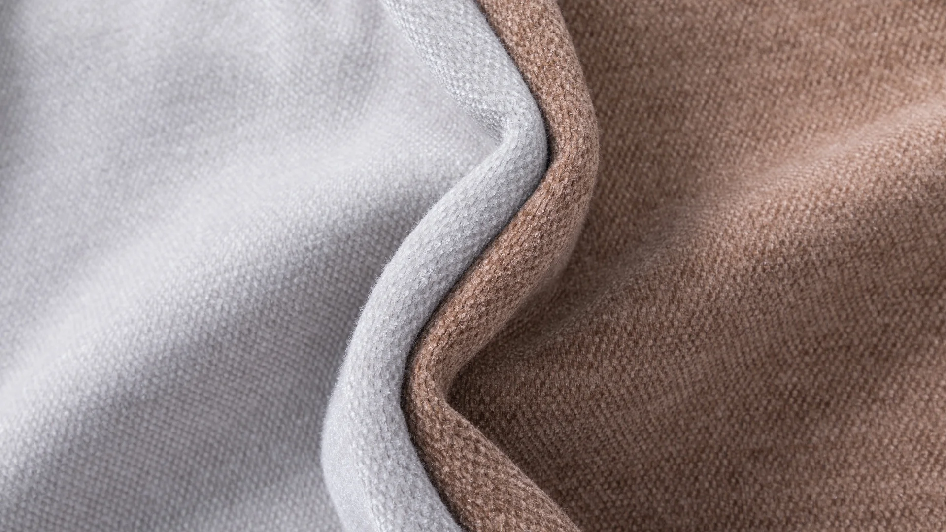 Original Designer-Marke, exquisiter Cartoon-Bär-Stickerei, koreanische Version, Winterpullover, neues Herren-Oberteil aus Samt, warm, langärmelig – Detail 9