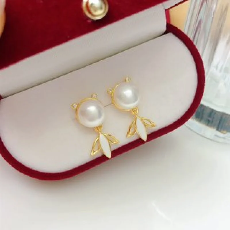 

Fresh Elegant Simple and Versatile Daily Wear 8-9MM Freshwater Pearl Earrings