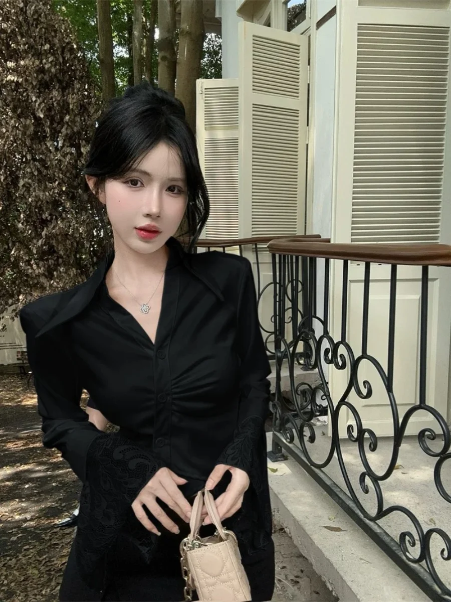 

Lace Bell Sve irt Women's Early Autumn Spicy V Ne ort Pad oulder Top High Sense Sunscreen irt Commute Sle Slim...