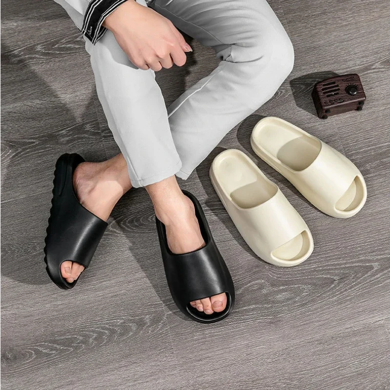 New Summer House Cartoon Men Slippers Women Flip Flops Thick Slides Fashion Printed Couples Platform Shoes outdoor sandals