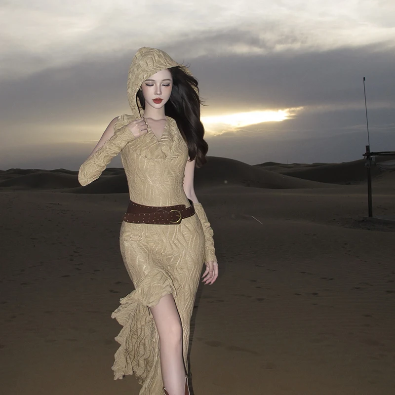 

Desert Dusty Style Women's Dress Asymmetrical Long Dress with Hood Streetwear Thick Polyester Knitted Midi Skirt for Travel