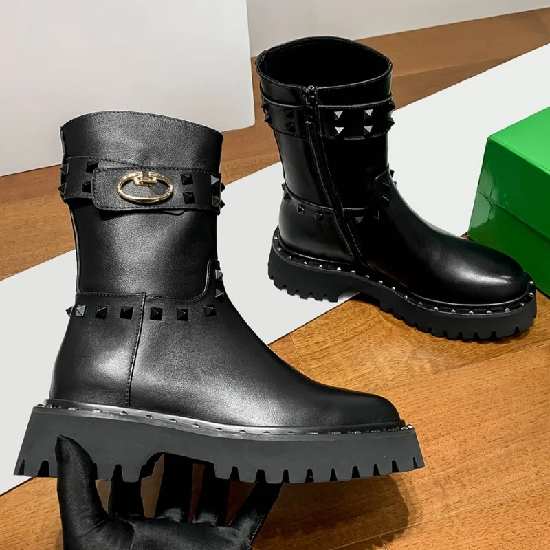 New Black Metal Rivets Chelsea Short Boots Female Genuine Leather Fashion Thick Sole Side Zip Cowhide Knight Boots Women Shoes