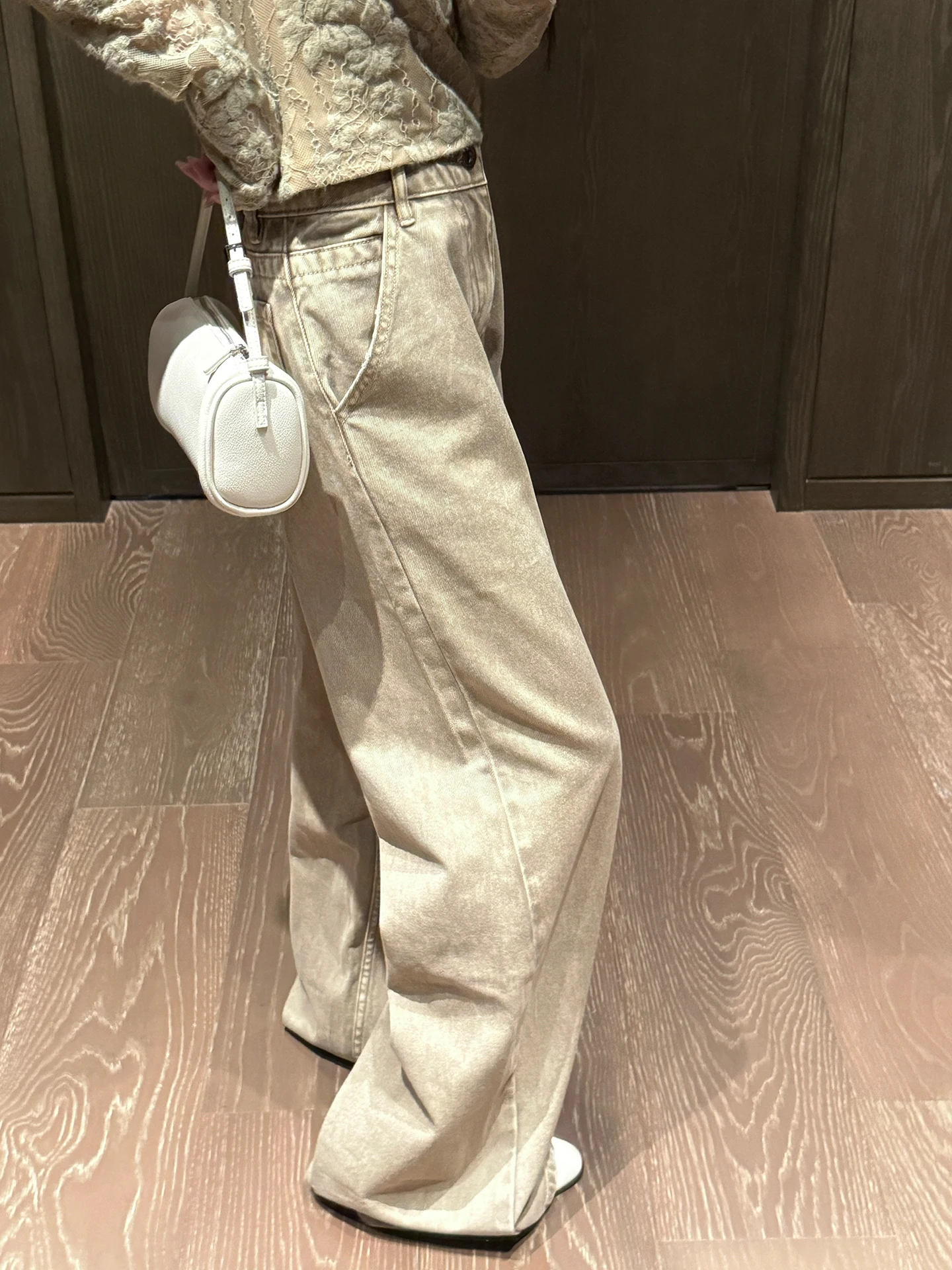 

BULENG Khaki Denim Pants Women's Loose Straight Leg Floor-Length Trousers Versatile Low Waist Wide Leg Retro Washed Winter