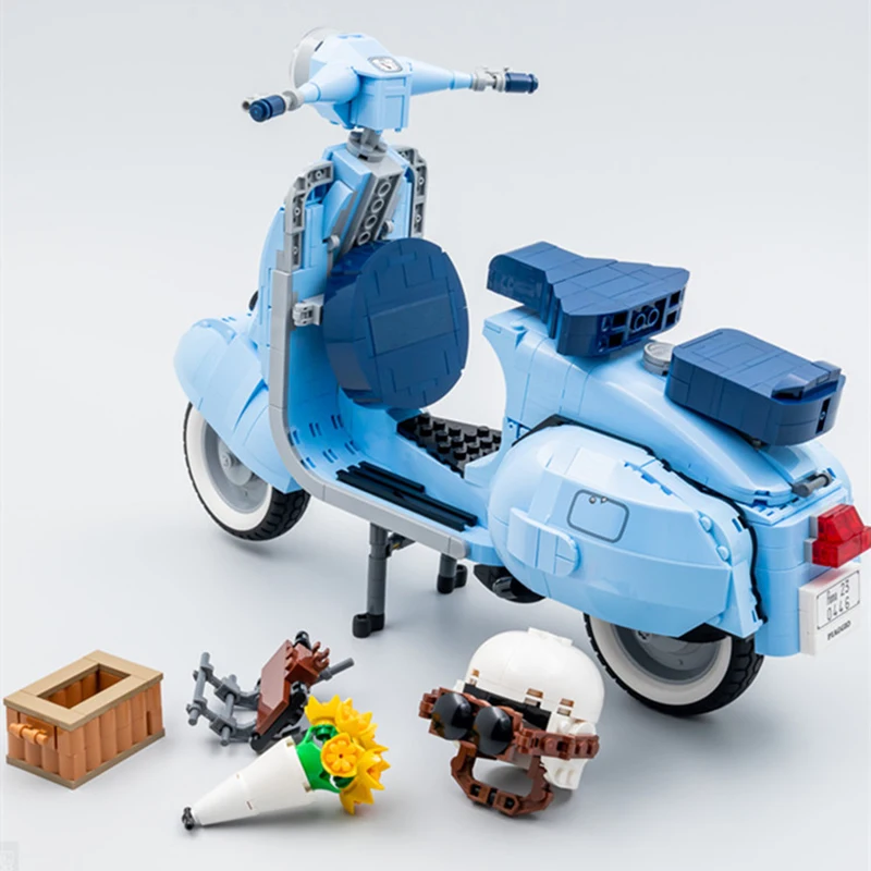 New Roman Holida Vespa 125 Technical 10298 Famous Motorcycle City MOTO Assembled Building Blocks Brick Model Toy For Kids Gift