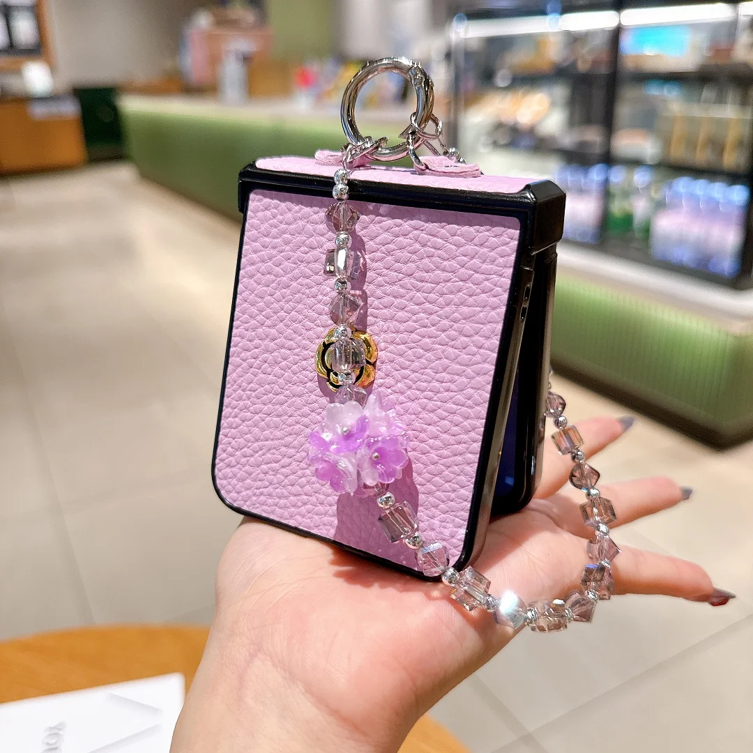 

Luxury Leather Case for Samsung Galaxy Z Flip7 Flip5 Flip6 Shell With Hangings Bracelet Cover Z Flip4 Z Flip 5 Z Flip 6 Z Flip 7