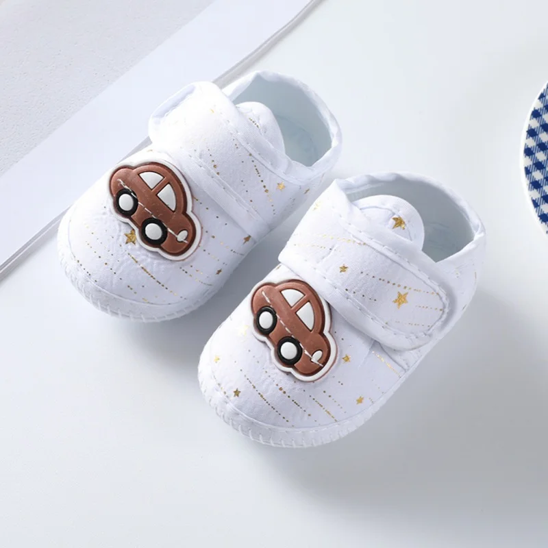 Spring and Autumn Baby Shoes: Korean Style Cartoon Car Pattern, Soft Sole Cloth Shoes (0-8 Months)