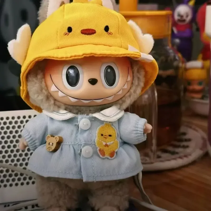 

2025 New Original 17cm Labubu Pendant Clothes Cute Cotton Doll Has No Attribute Kindergarten Suit Cartoon Decoration Hot Sale