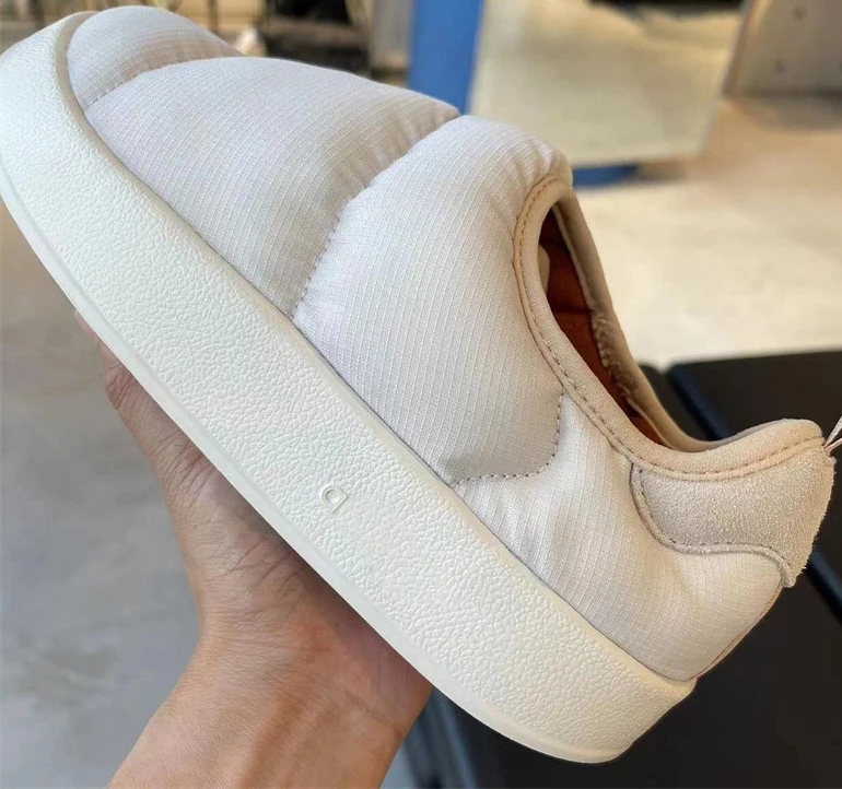 รองเท้าผ้าฝ้ายแบบสปอร์ตและลำลองออริจินัล พัฟฟ์เลตต์สำหรับผู้ชายและผู้หญิง รองเท้าเด็กที่ให้ความอบอุ่นสำหรับฤดูใบไม้ร่วงและฤดูหนาว GY4559