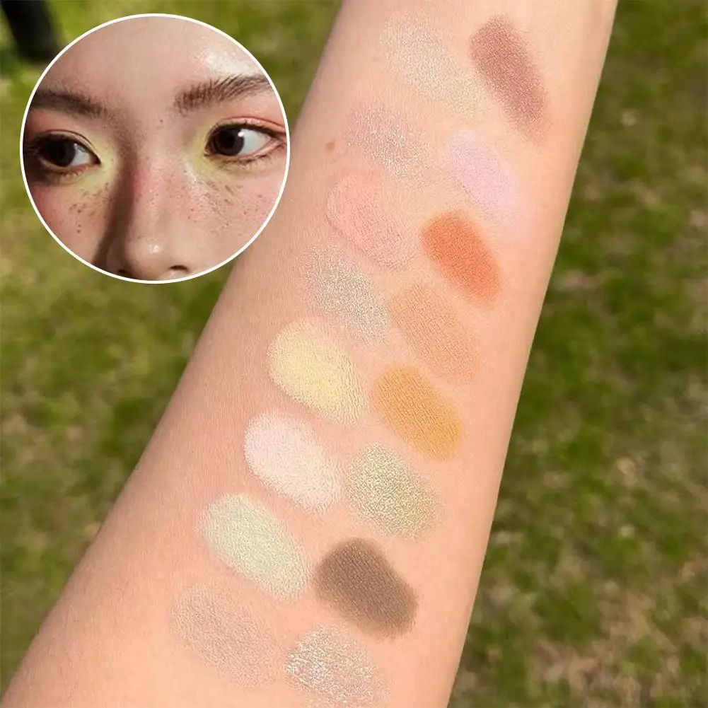 16 Color Neutral Eye Shadow Plate Stage Makeup Eyeshadow Palette Natural Appearance Multi Color Series Halloween And Christmas