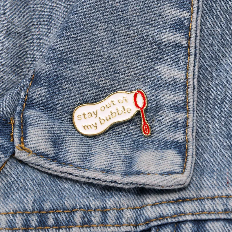 الجدة البقاء خارج بلدي فقاعة المينا دبابيس رسالة دبابيس ذهبية حقيبة الظهر الملابس شارة #2