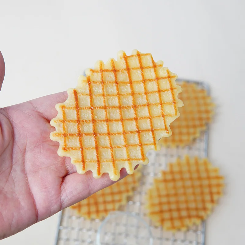 

Artificial Soda Crackers Butterfly Pastry Fake Waffle Lattice Cookies Cake Store Window Display Simulation Food Play Home Decor