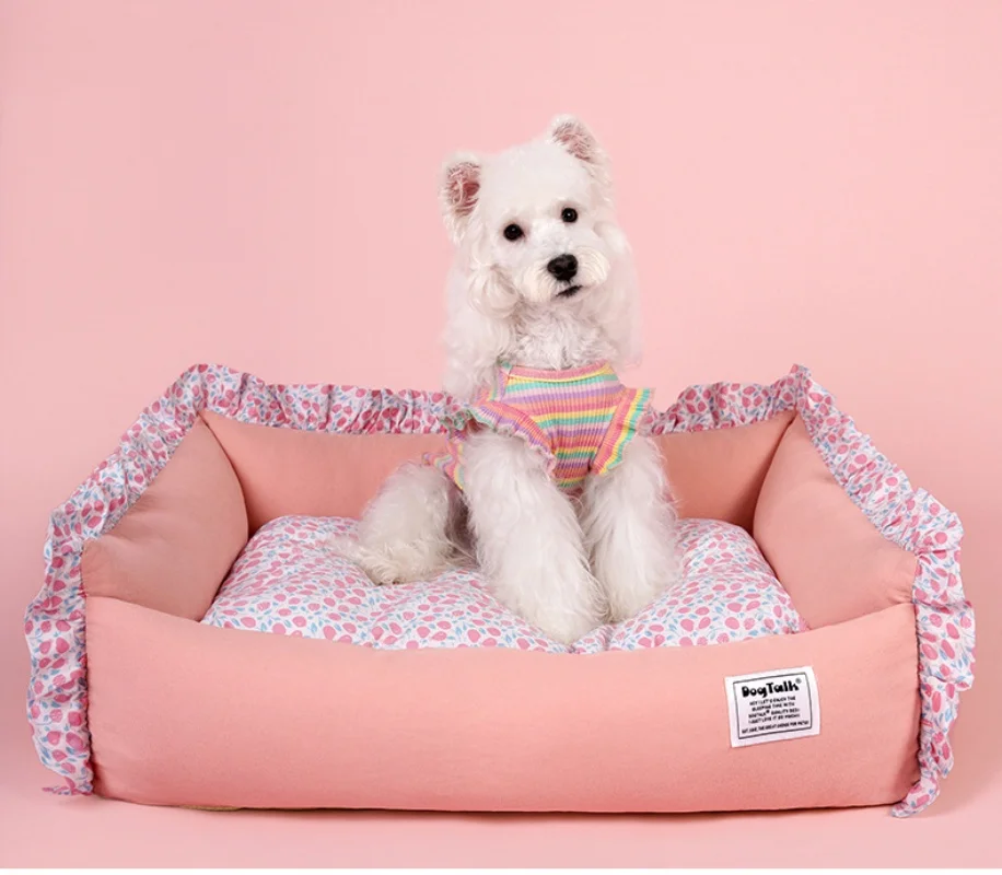 

Кровать для собаки в горошек с рюшами на краю, мягкий диван для домашних животных с машиной - моющийся съемный чехол, диван для домашних животных с нескользящим дном