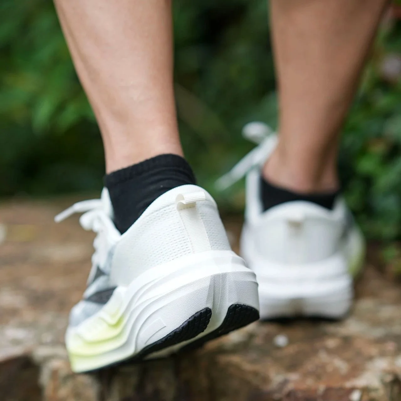 

2025 New Men's Running Shoes Walking Shoes Hiking Work Tactical Shoes Outdoor Wearable Mens Sneakers