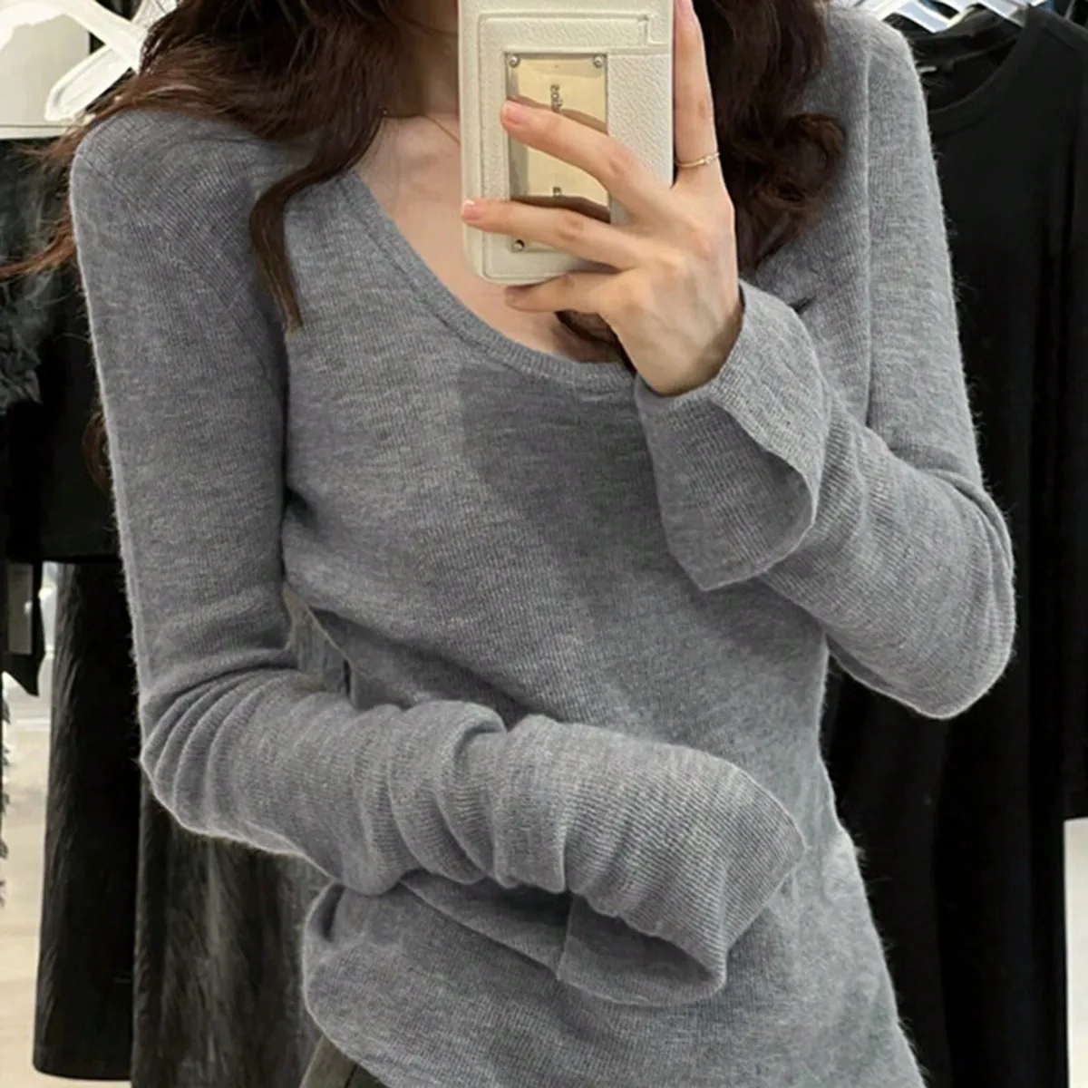 Korean Gray U-Neck Long-Sleeved T-Shirt Bottoming Shirt for Women New Autum High-Bottom Niche Unique Chic Top한옷