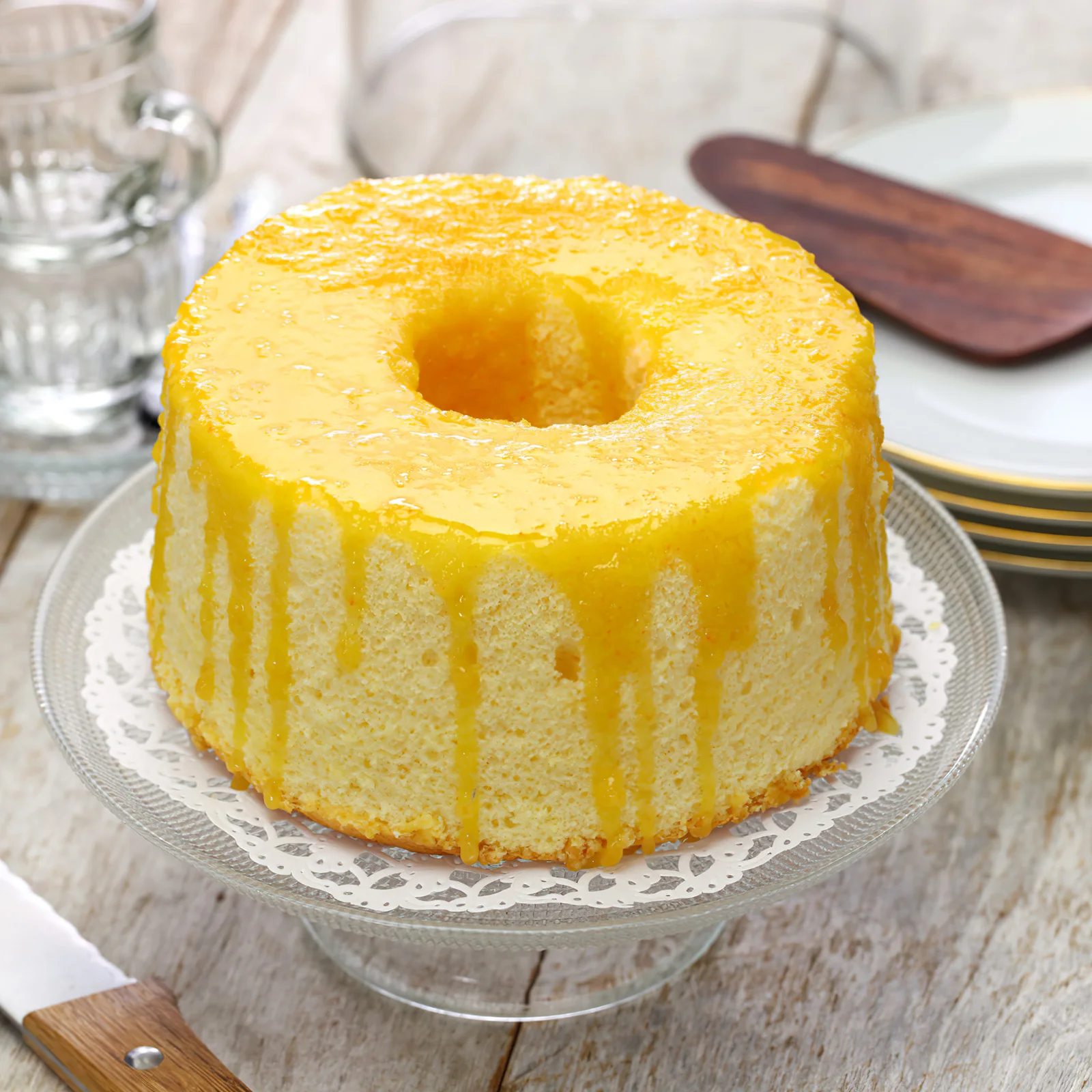 

Hollowed Cake Mold Metal Non-Stick Baking Mold Aluminum Alloy Chiffon Cake Pan Kitchen Baking Supplies for Cakes Puddings