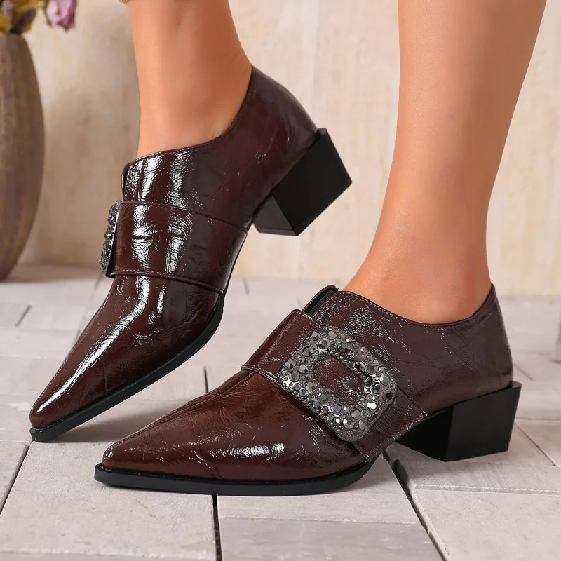 

Новая зимняя темпераментная женская обувь с острым носком и глубоким вырезом, стразами и квадратной пряжкой, универсальная женская обувь на блочном каблуке «котенок»