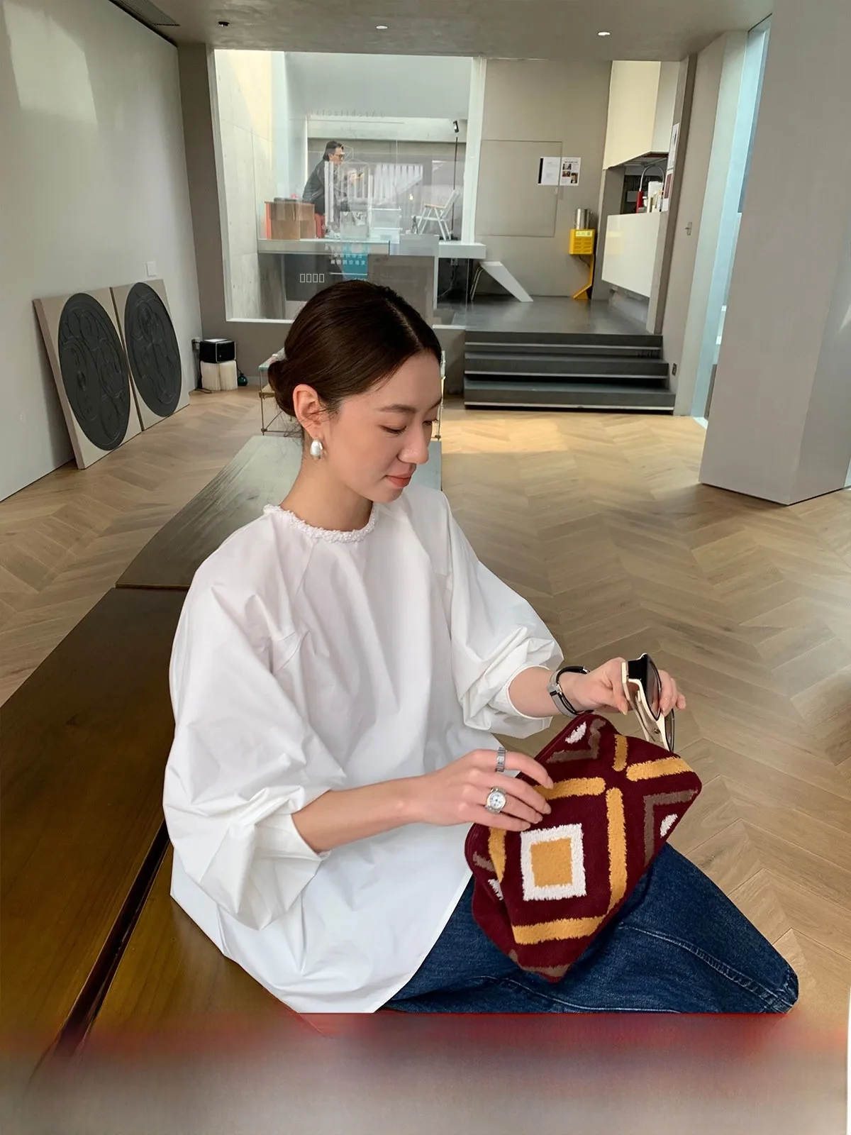 

Gakee Official White Lace Collar Long Sve irt Women's Autumn New Design Sensation Elegance Blouse French Sle Loose Fit