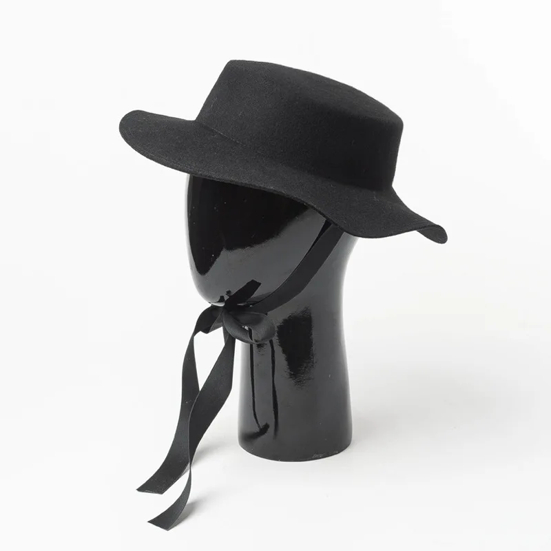 Korean Style Autumn Winter New Light Flat Top With Strap Delicate Woolen Felt Top Hat Ladies Shopping Travel Felt Flat Top Hat