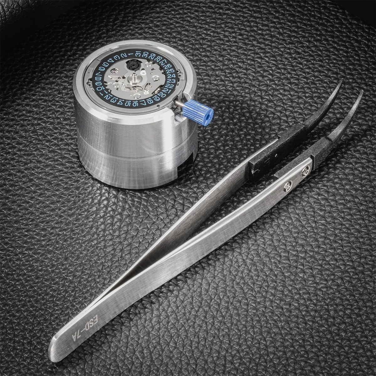 2 個の時計ムーブメントホルダーブラケット NH35 NH36 7S26 7S36 8215 8200 ETA2824 4R35 Mod ベースリテーナー修理組立ツール