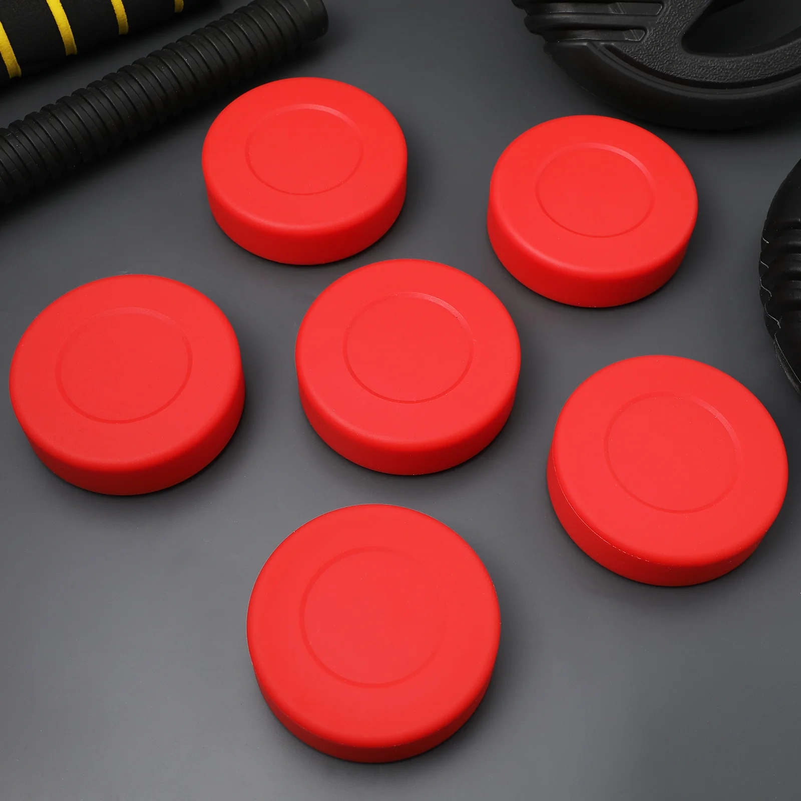 ลูกฮอกกี้เคลือบด้าน 6 ชิ้น ลูกฮอกกี้พีวีซีที่ทนทาน เหมาะสำหรับผู้เล่นทุกเพศทุกวัยและทุกระดับทักษะ