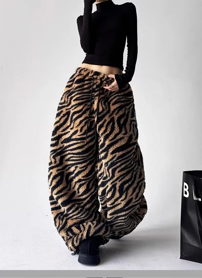 2025 Women's zebra stripe print loose plush pants Tiger Print Lamb Wool Warm Casual Pants Women Y2K Straight Casual Trousers