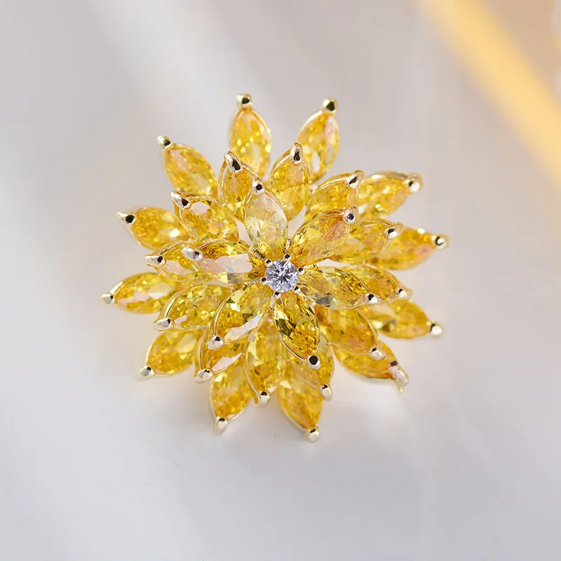 Chinese Style Auspicious Lucky Blessing Rotating Lotus Zircon Flower Brooch Pin For Women Gradient Pink Shiny Wedding Party Gift