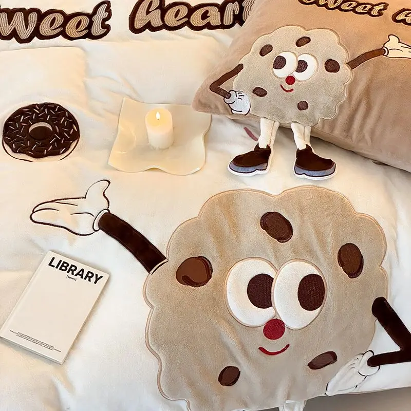 Winter Thickened Cute Embroidered Biscuit Duvet Cover With Three Dimensional Embroidered Milk Velvet Four Piece Set For Children