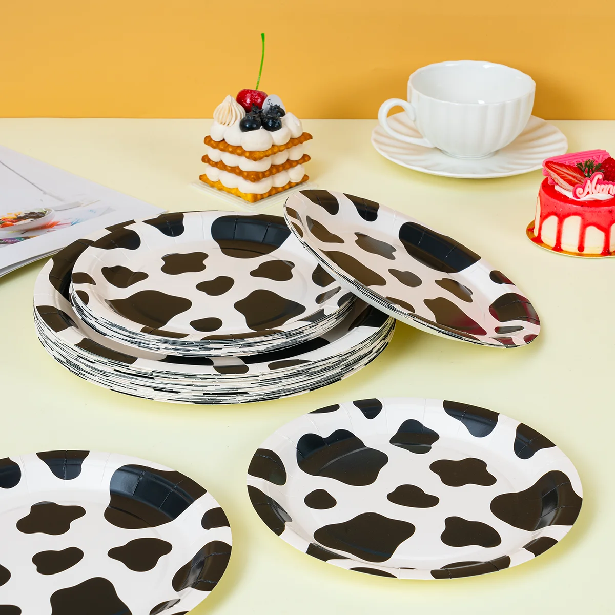 10/25/50pcs Disposable Cow Paper Plates Black White Pattern for Farm Animal Western Themed Party Supplies image 2